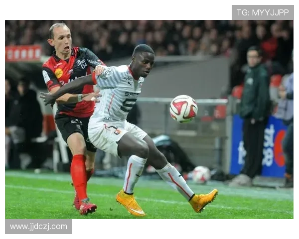 雷恩甘冈U19联赛精彩激战上