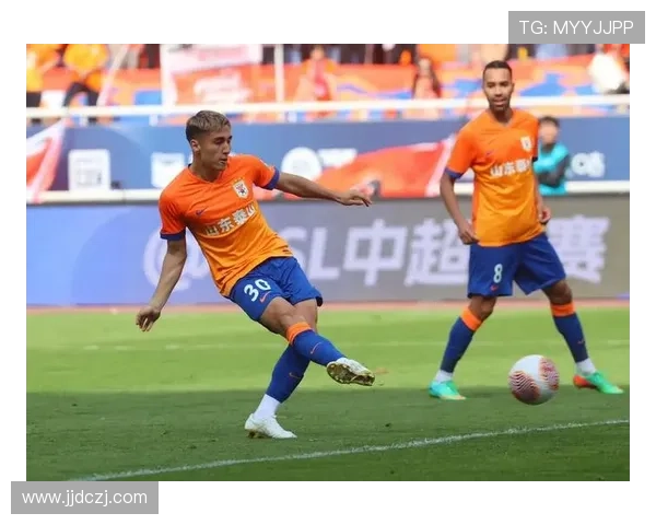 阿卜杜肉苏力正式官宣加盟河南队